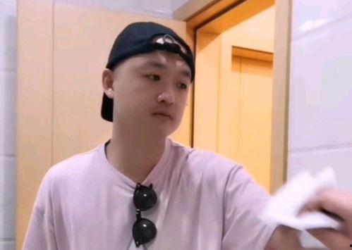 杨迪爆料艺人看粉丝视频,艺人如何通过观看粉丝视频互动